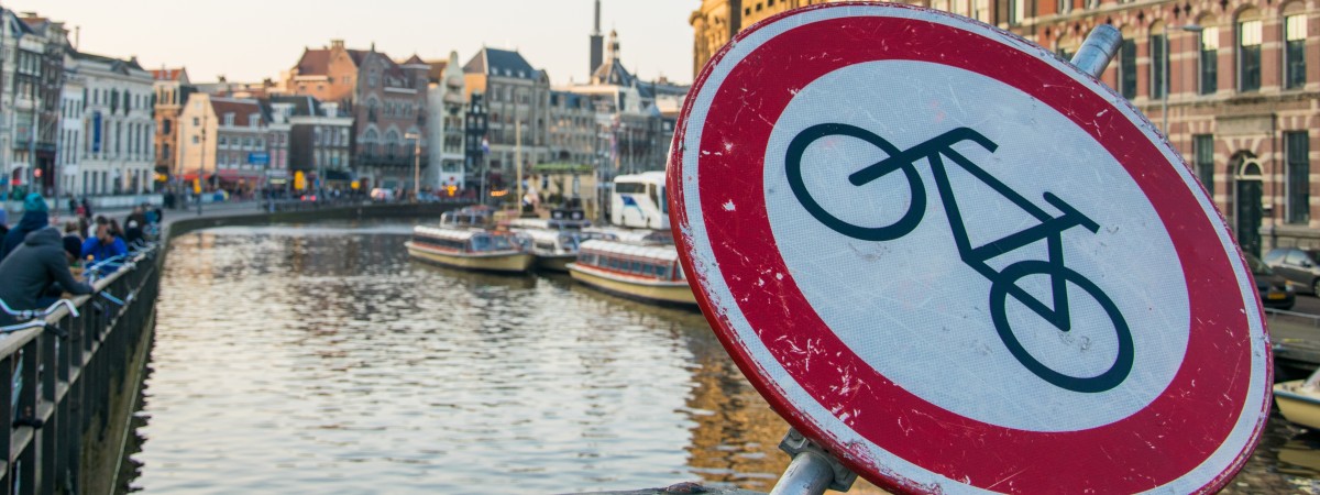 Najdziwniejsze zakazy obowiązujące w Holandii. TOP 10 przepisów