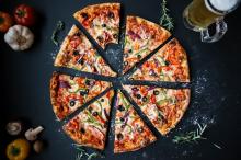 Praca na magazynie przy produkcji pizzy 14.06 euro