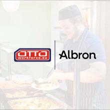 Pracownik cateringu w firmie Albron w Holandii