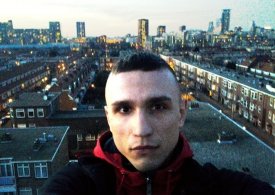 Bartek Esco (Dodge), Den Haag, Wschodni front