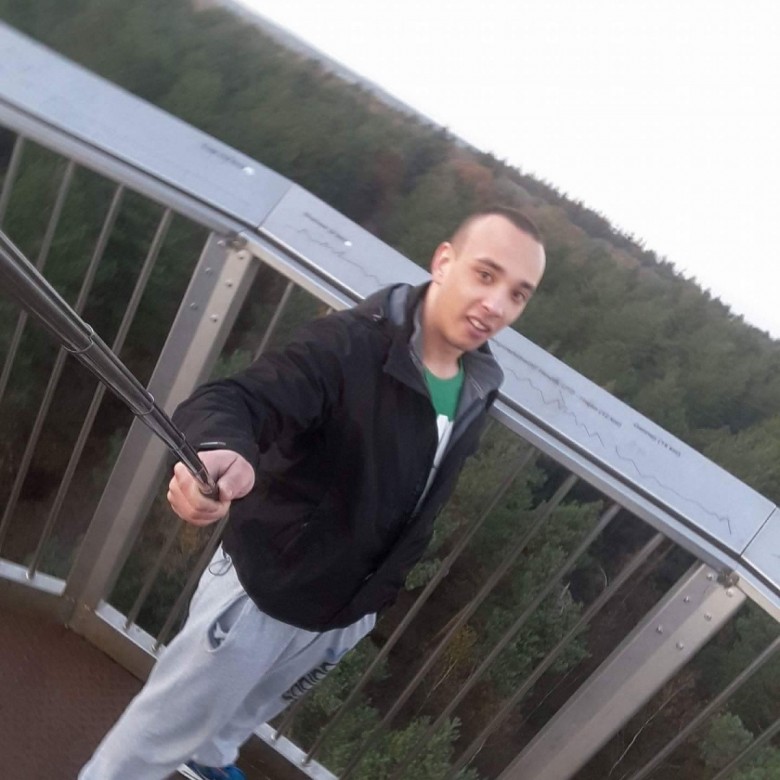 Younas Dziwnie (YounasDziwnie), Łódź