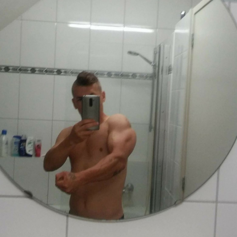 Adrian Tecław (AdrianTeclaw)