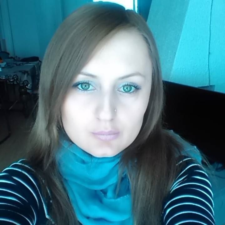 Karola Karola (KarolaKarola), Ustrzyki Dolne