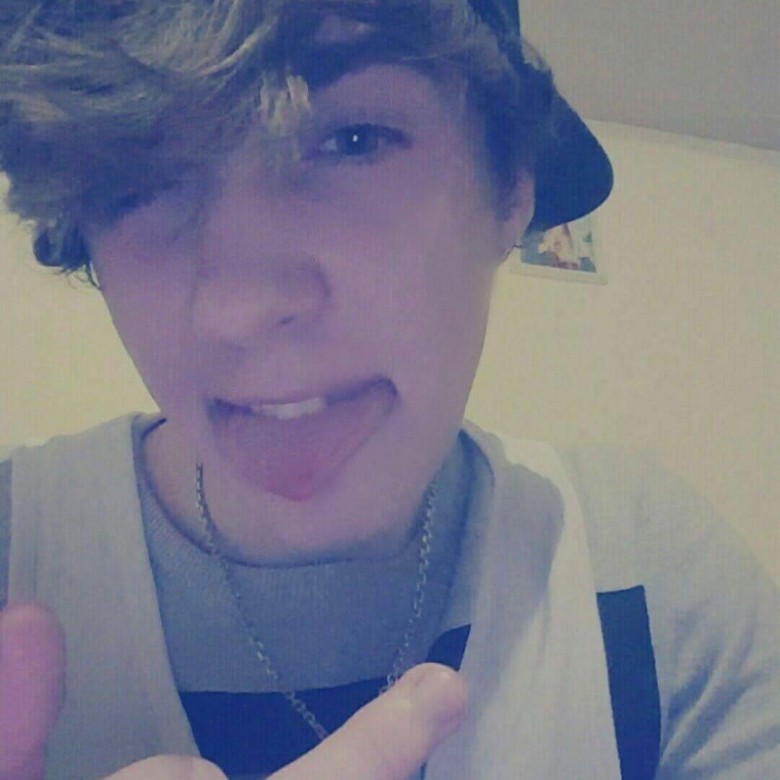 Kamil Jeffey (KamilJeffey)