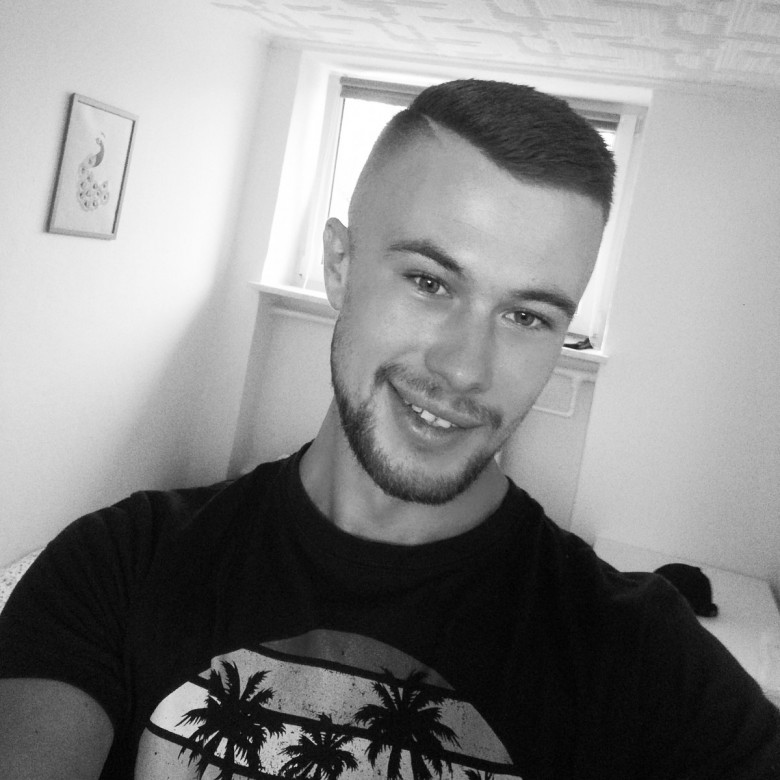 Sqnek92 (Sqnek92 )