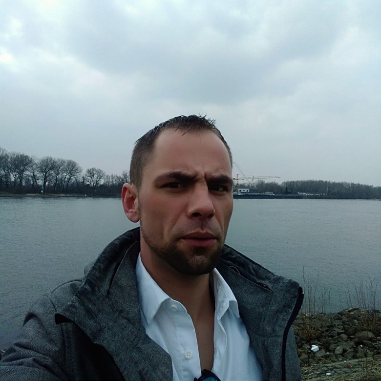 Pawel Tomasik (PawelTomasik), Hellevoestluiss, Elblag