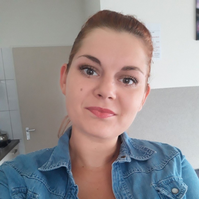 Ada Adriana (AdaAdriana)