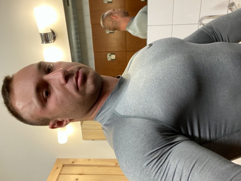 Johnny07  (Johnny07)