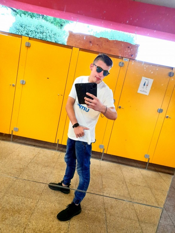 Bartosz Nieznany (BartoszNieznany)