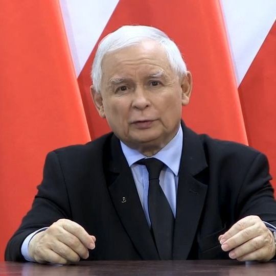 Anonim Anonimowe (AnonimAnonimowe)