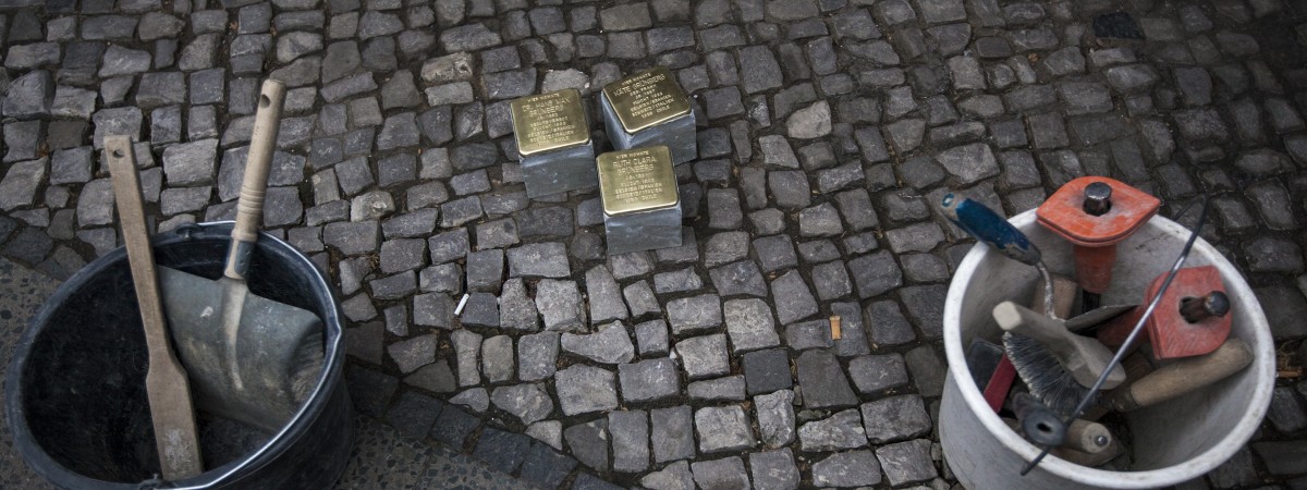 Niderlandy oddadzą hołd homoseksualnym bojownikom ruchu oporu II WŚ. Powstaną specjalne tablice