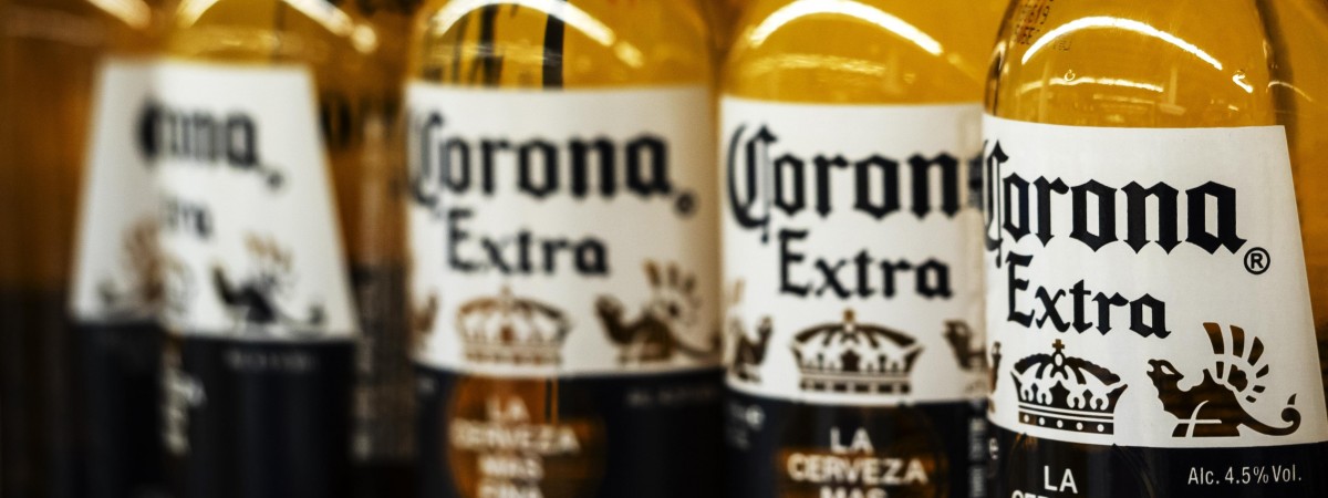 Piwo Corona dla zaszczepionych. Kampania z Niderlandów wywołała kontrowersje