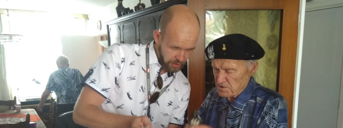 Polscy emigranci w Holandii pomagają weteranom wojennym. „Naszą zapłatą jest historia” [WYWIAD]