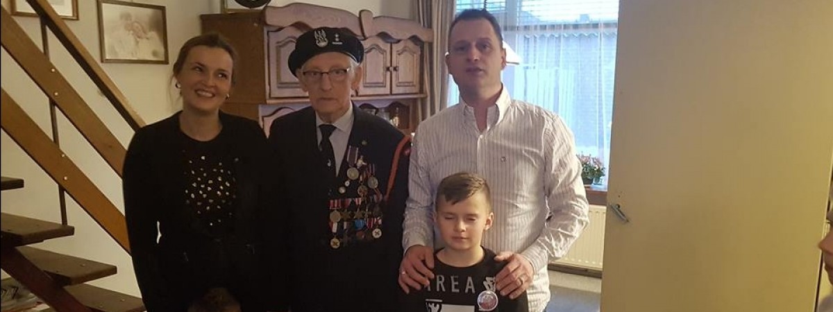 Zmarł ppor. Edward Szczerbiński, jeden z wyzwolicieli Emmen i bohater wojenny. Miał 93 lata