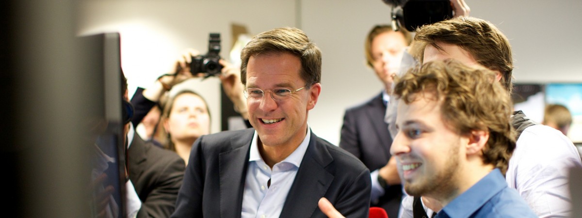 Nagranie z premierem Holandii obiegło świat. Mark Rutte nie pozwolił po sobie posprzątać