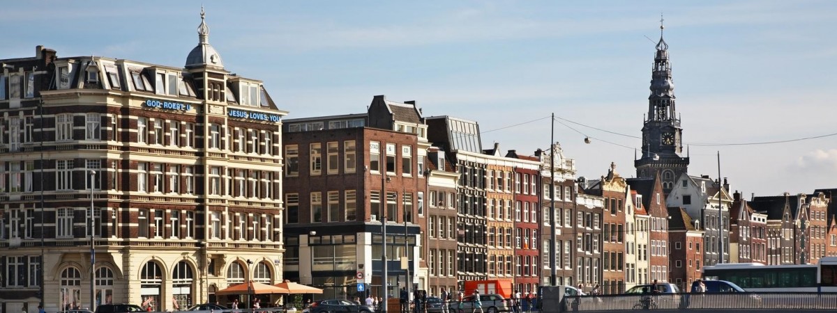 Amsterdam zajął 12. miejsce na liście miast o najwyższej jakości życia na świecie. Warszawa daleko w tyle