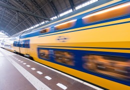 Holenderskie koleje nagradzają za podróżowanie poza godzinami szczytu