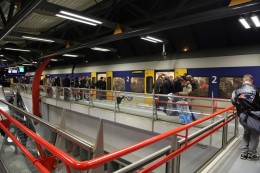 3 miliardy na nowe pociągi, ale miejsce siedzące wciąż może być luksusem.