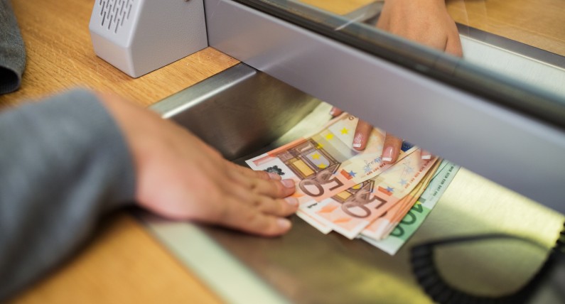Jak taniej wymieniać waluty?