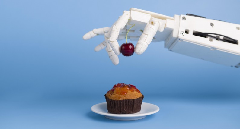 Niderlandzka restauracja z nowinką technologiczną. W obsłudze gości pomagają... roboty 