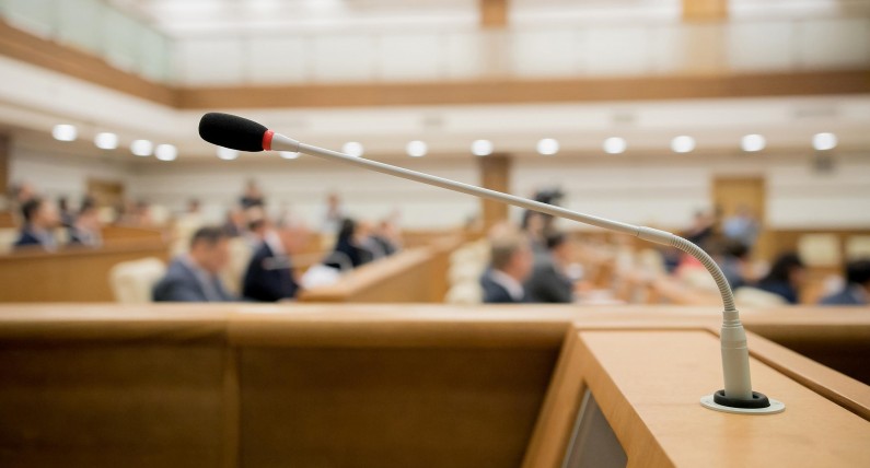 Holandia przygotowuje się na kolejną falę koronawirusa. Jest plan, jak uchronić się przed lockdownem