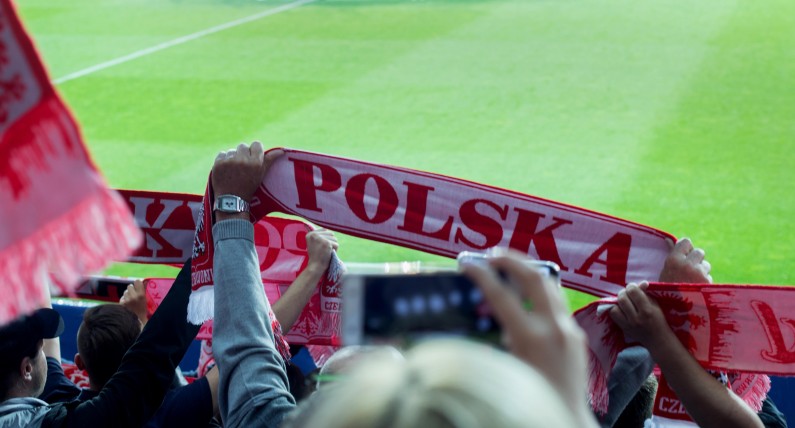 Holenderskie media rozgoryczone po sobotnim meczu: ,,Uparci Polacy sfrustrowali Oranje“