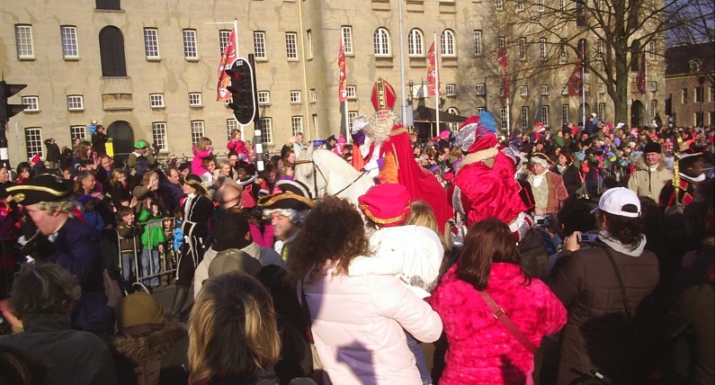 Sinterklaas: kim jest i kiedy zawita do największych holenderskich miast
