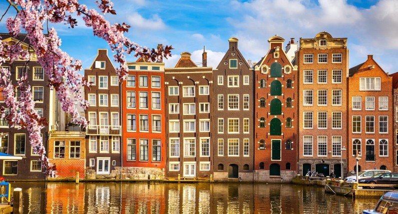 Planujesz kupić w Amsterdamie mieszkanie od dewelopera? Miasto zabroni ci je wynająć