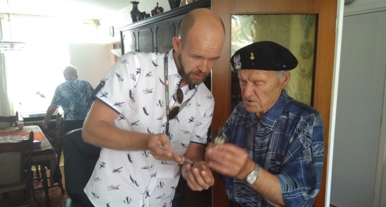 Polscy emigranci w Holandii pomagają weteranom wojennym. „Naszą zapłatą jest historia” [WYWIAD]