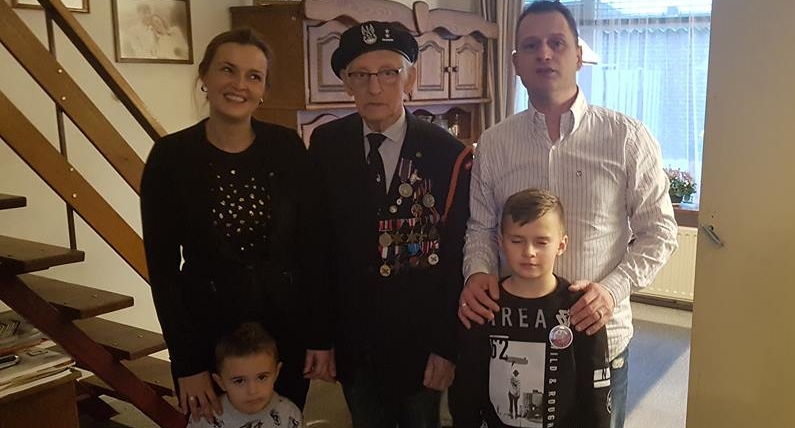 Zmarł ppor. Edward Szczerbiński, jeden z wyzwolicieli Emmen i bohater wojenny. Miał 93 lata