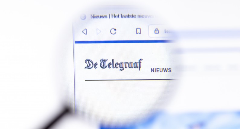Gazeta „De Telegraaf” broni biało-czerwonych: UE nie powinna uczyć Polaków o wolności