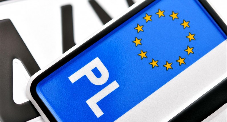 Jeździsz autem z polskimi tablicami? Masz szanse na zwolnienie z podatku