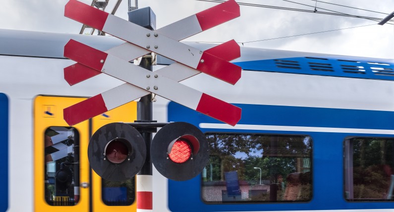 Poważny wypadek kolejowy w Holandii. Dziesiątki rannych i ofiara śmiertelna