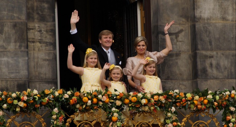 Rodzina królewska w Niderlandach traci popularność. Czym jest spowodowany spadek zaufania?