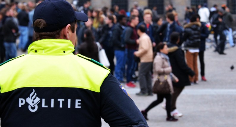 Strzelanina w Amsterdamie. Policja ruszyła w pościg