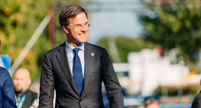 Urodziny Marka Rutte. Ciekawostki o 54-latku pełniącym obowiązki premiera