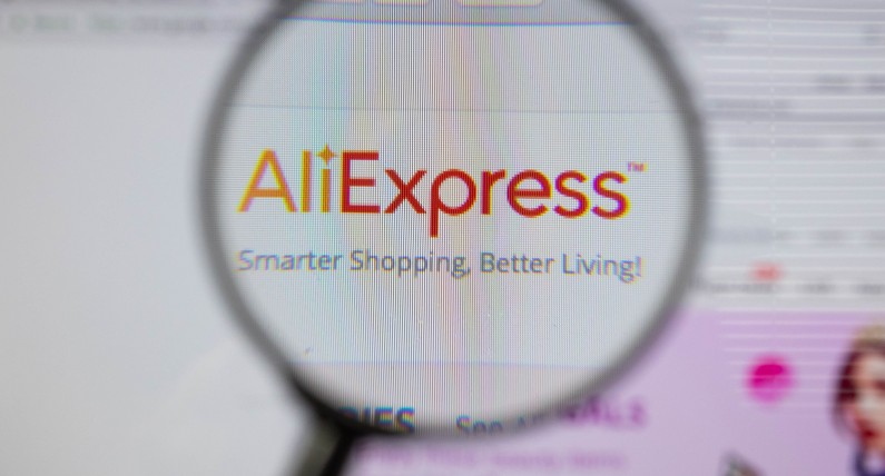 Paczki z Chin są… zbyt tanie. VVD: Alibaba i AliExpress powinni płacić więcej