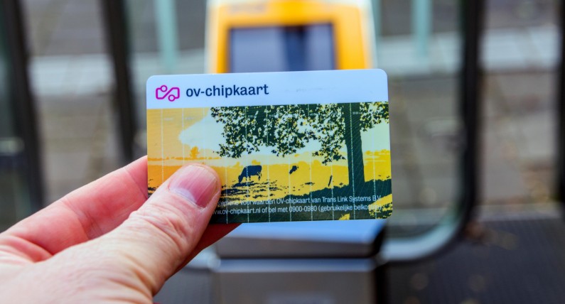 Koniec OV-chipkaart. Poznaj OVpay: nowy system płatności za bilety w komunikacji miejskiej