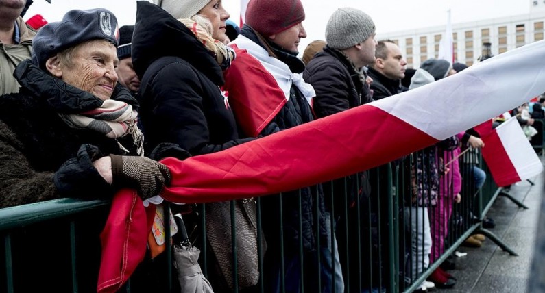 Polska świętuje 100. rocznicę odzyskania niepodległości. W samo południe rodacy odśpiewają hymn