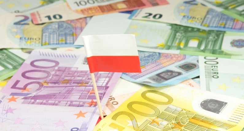 Statystyki nie pozostawiają złudzeń: Polacy to najliczniejsi i najgorzej opłacani imigranci z UE
