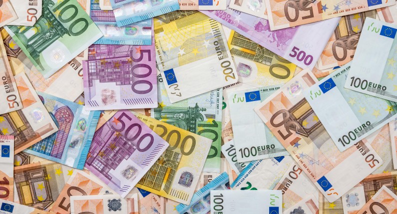 Liczba milionerów w Holandii znowu wzrosła. Wiemy, gdzie mieszkają najbogatsi