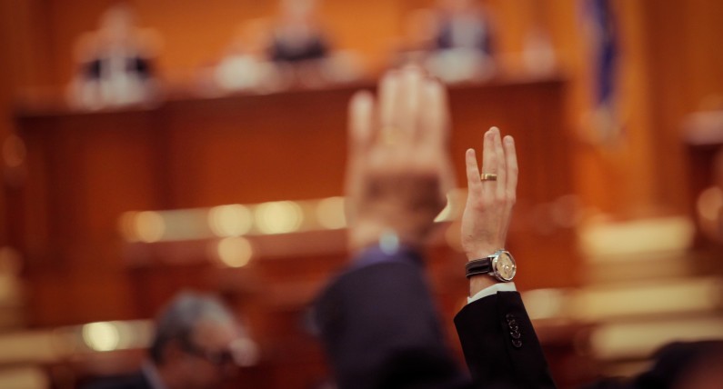Mieszkańcy chcą, by Minister Sprawiedliwości podał się do dymisji. Co wydarzyło się na weselu polityka?