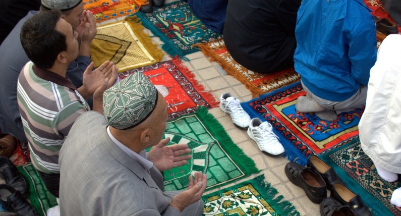 Były członek Partii Wolności przeszedł na islam. Według niego ta wiara wzbogaca Holandię