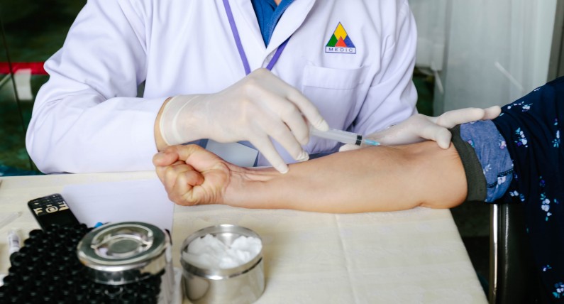 Ministerstwo zdrowia: darmowe szczepienia przeciw HPV także dla chłopców 