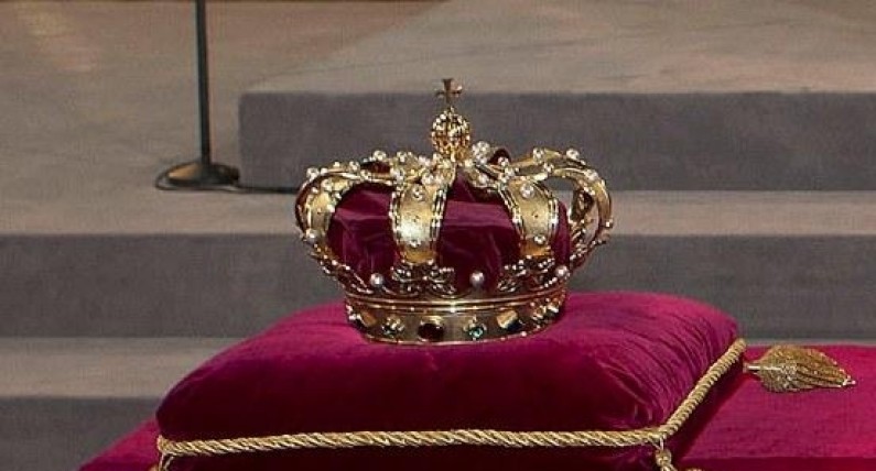 Niderlandzka hrabina wywołała skandal w sieci. Sprzedaje kosmetyczki, które rozdają za darmo w samolotach