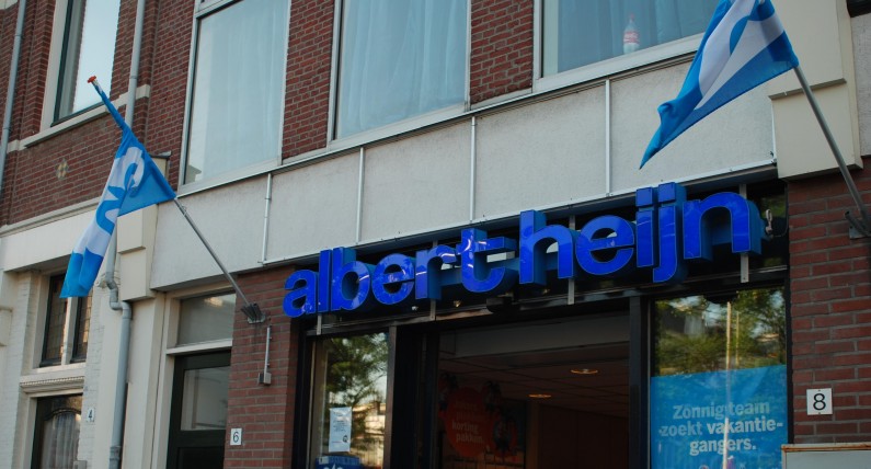 Albert Heijn zmienia politykę: mniej karmy dla zwierząt, więcej świeżych dań