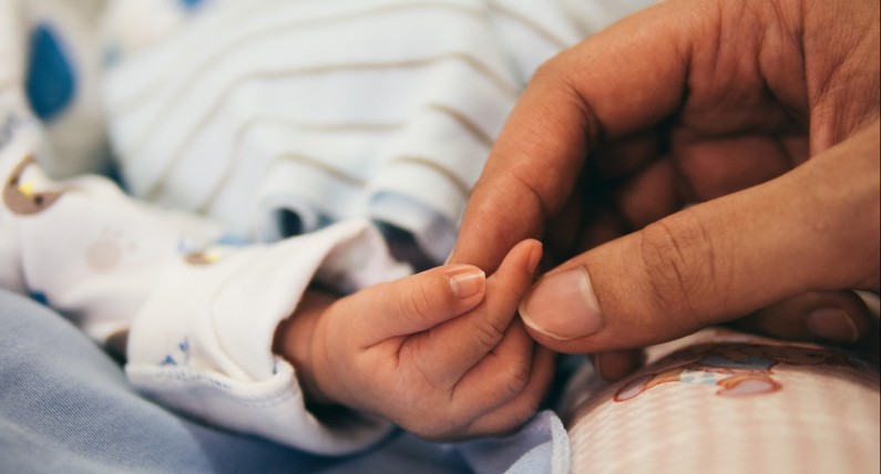 Holenderscy pediatrzy: eutanazja powinna być możliwa również dla dzieci