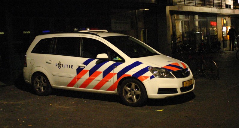 Rotterdam: Kierowca przejechał dwóch przechodniów i uciekł z miejsca zdarzenia. Policja dokonała zatrzymania