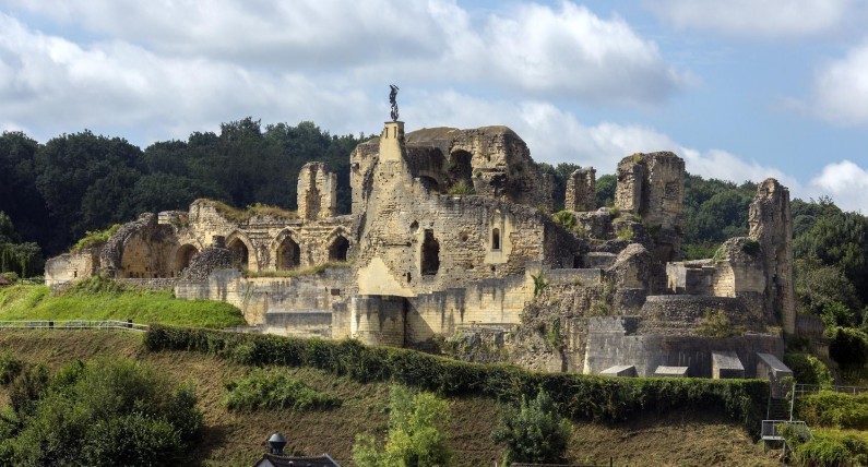 Istny magnes na turystów. Valkenburg to miejsce pełne historycznych atrakcji