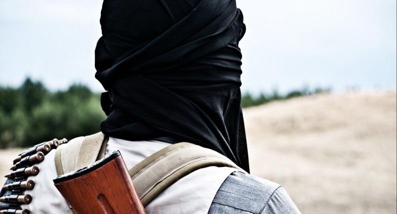 „Szansa ataku terrorystycznego w Holandii pozostaje bardzo realna”. Wciąż 4 poziom zagrożenia 